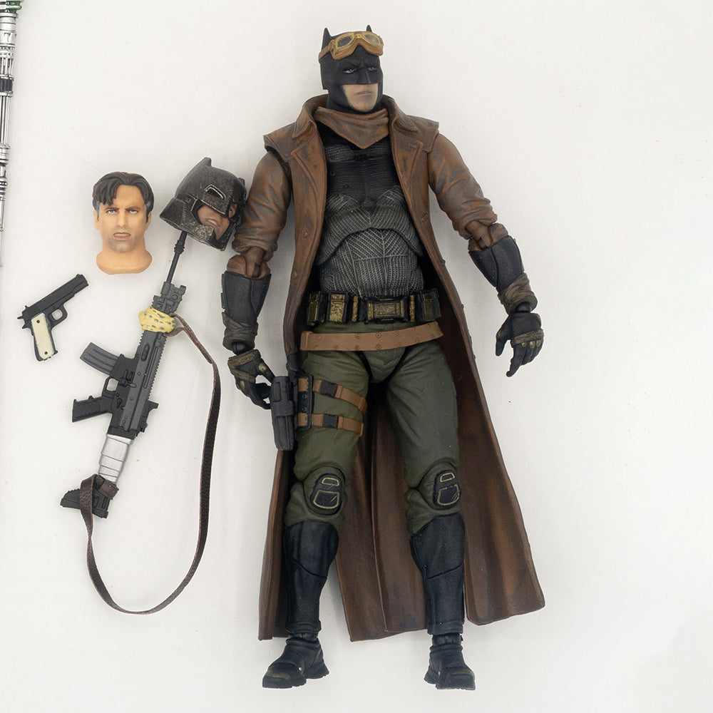 Mafex Knightmare Batman Actionfigur 16 cm