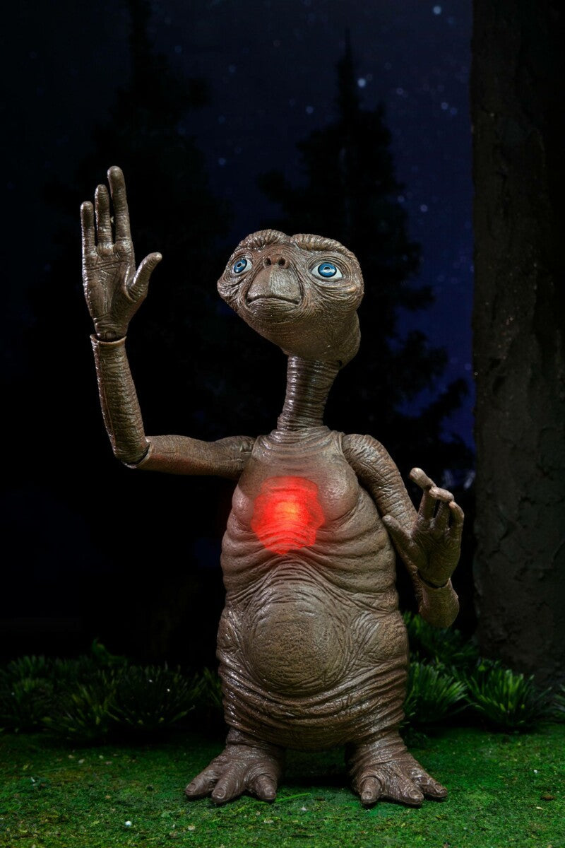 E.T. - Der Außerirdische Actionfigur Ultimate Deluxe E.T. 11 cm