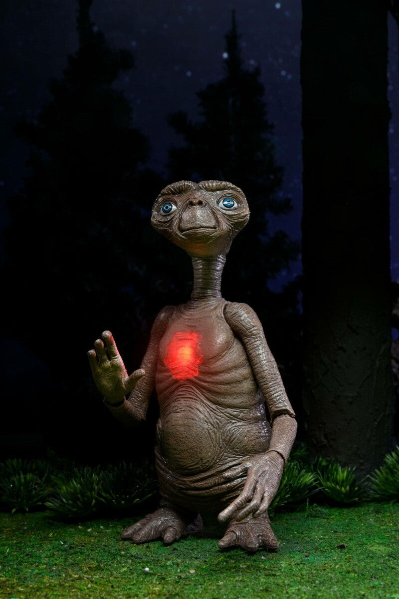 E.T. - Der Außerirdische Actionfigur Ultimate Deluxe E.T. 11 cm